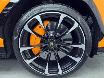 2024 Lamborghini Urus с пробегом 14 945 км