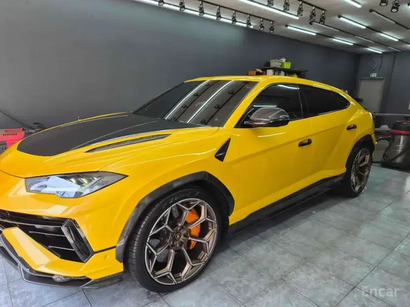 2024 Lamborghini Urus с пробегом 10 700 км