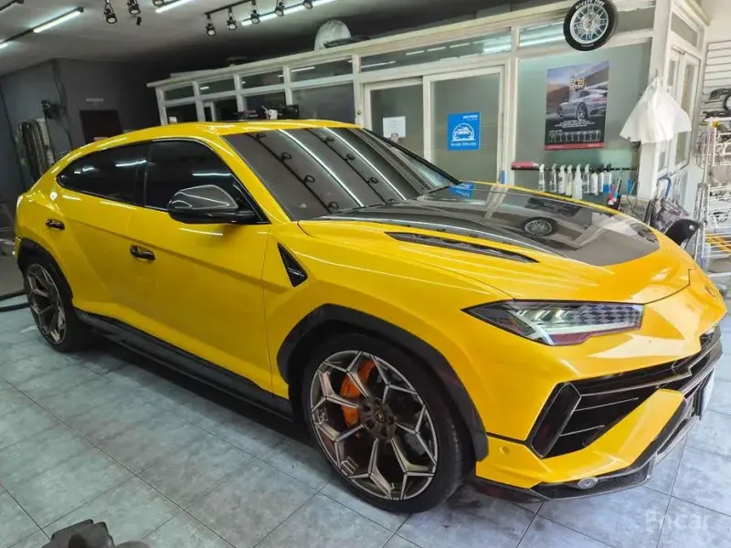 2024 Lamborghini Urus с пробегом 10 700 км