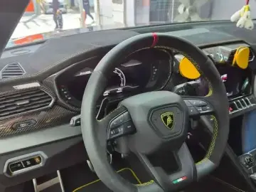 2024 Lamborghini Urus с пробегом 10 700 км