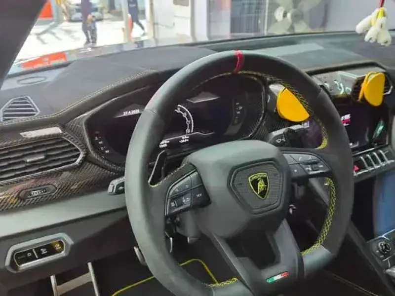 2024 Lamborghini Urus с пробегом 10 700 км