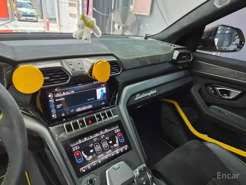 2024 Lamborghini Urus с пробегом 10 700 км