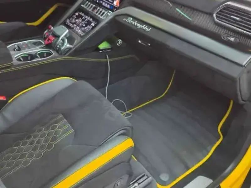 2024 Lamborghini Urus с пробегом 10 700 км