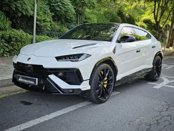 2023 Lamborghini Urus с пробегом 9 300 км