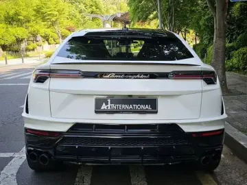 2023 Lamborghini Urus с пробегом 9 300 км