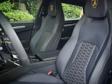 2023 Lamborghini Urus с пробегом 9 300 км