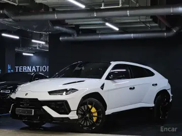 2023 Lamborghini Urus с пробегом 9 300 км