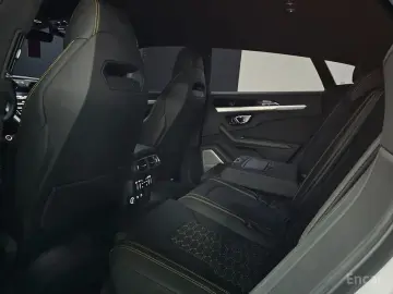 2023 Lamborghini Urus с пробегом 9 300 км