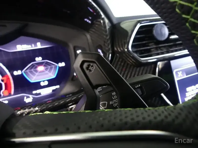 2024 Lamborghini Urus с пробегом 9 000 км