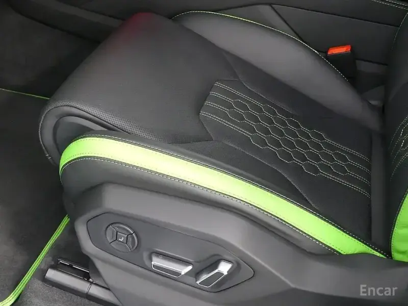 2024 Lamborghini Urus с пробегом 9 000 км