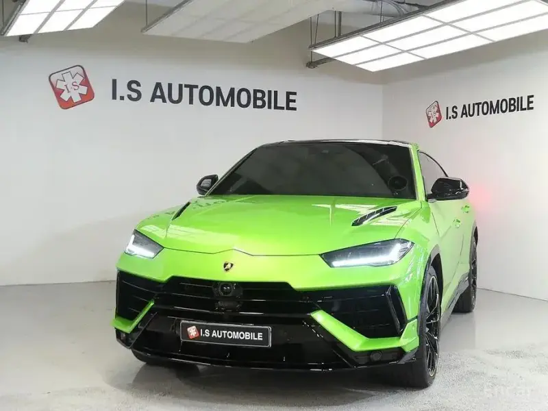 2024 Lamborghini Urus с пробегом 9 000 км