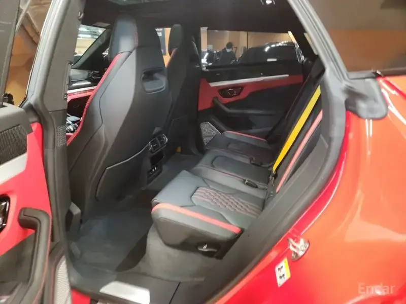 2025 Lamborghini Urus с пробегом 53 км