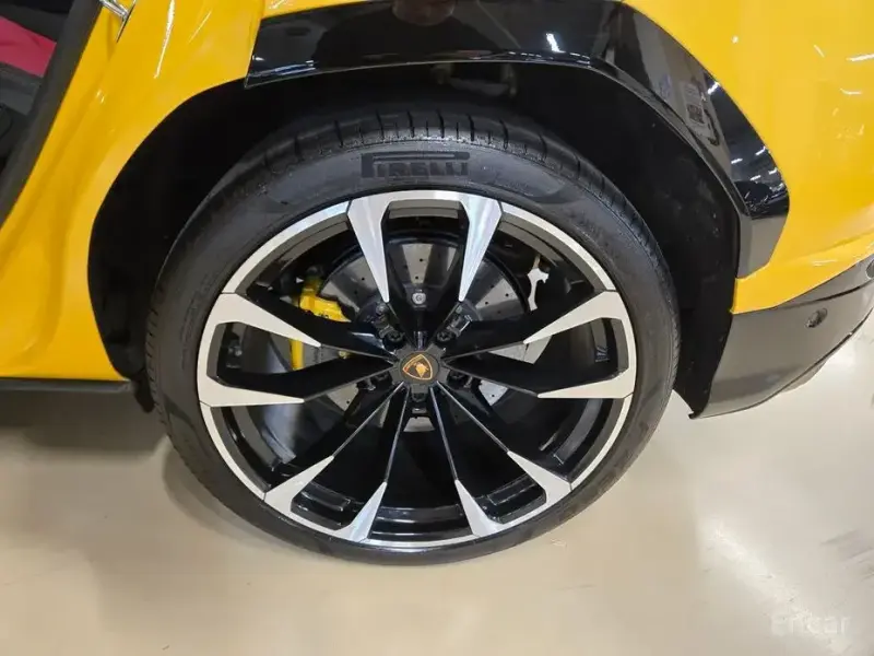2022 Lamborghini Urus с пробегом 21 132 км