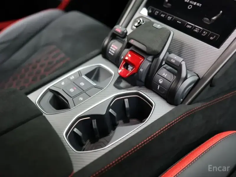 2023 Lamborghini Urus с пробегом 723 км