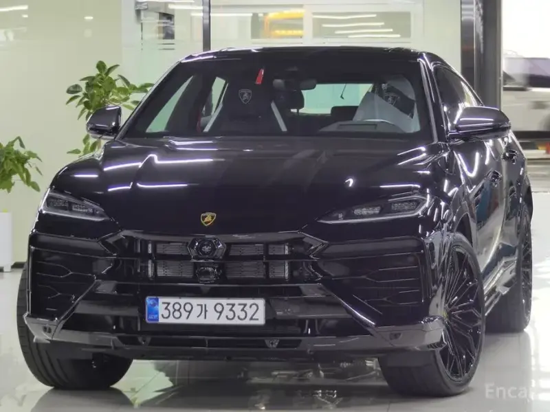 2025 Lamborghini Urus с пробегом 50 км