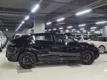 2025 Lamborghini Urus с пробегом 50 км