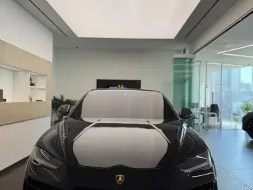 2024 Lamborghini Urus с пробегом 9 800 км