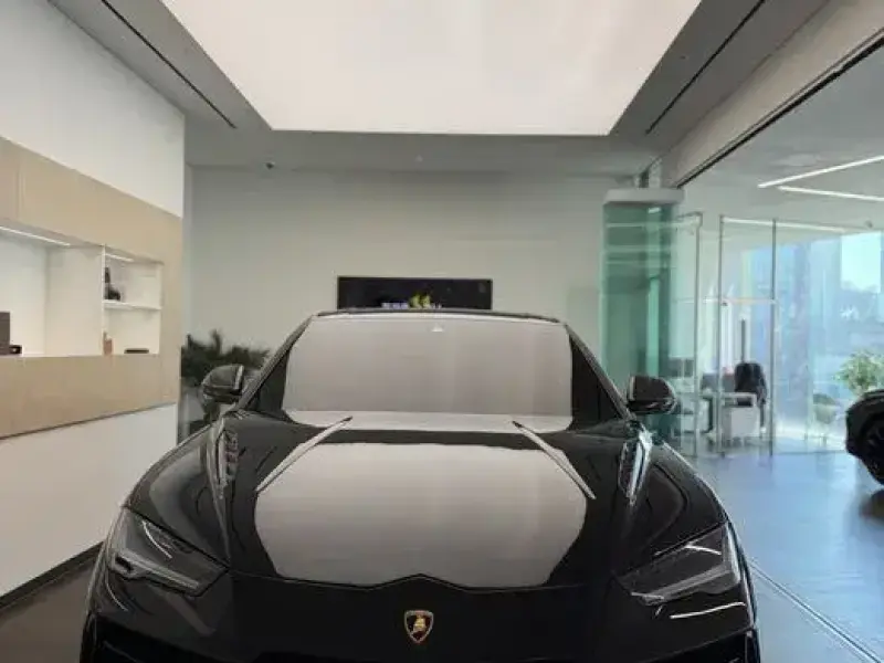 2024 Lamborghini Urus с пробегом 9 800 км