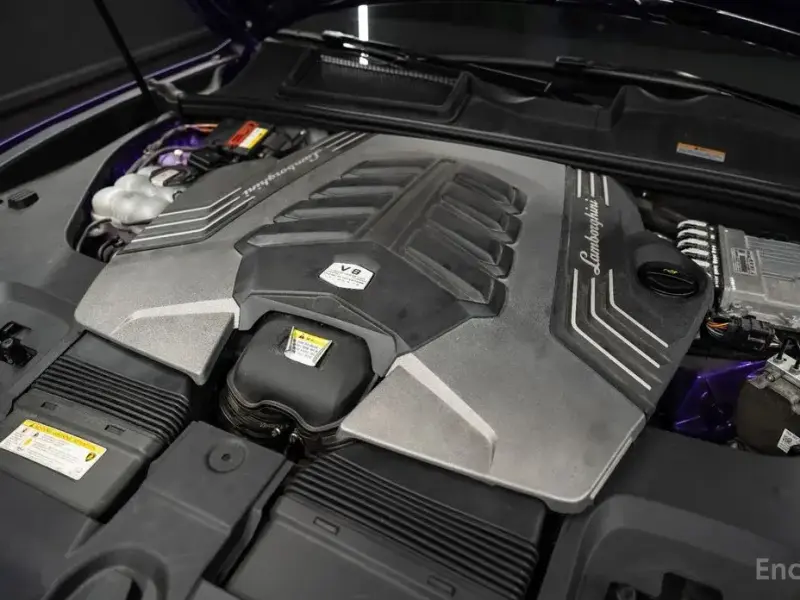 2022 Lamborghini Urus с пробегом 9 500 км