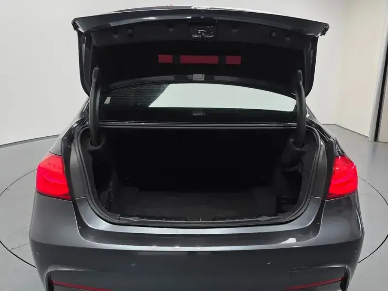 2018 BMW 3 серии с пробегом 85 879 км