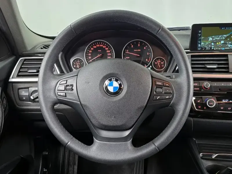 2017 BMW 3 серии с пробегом 99 618 км