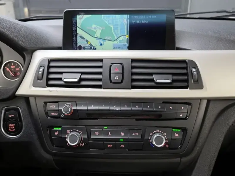 2015 BMW 3 серии с пробегом 119 559 км