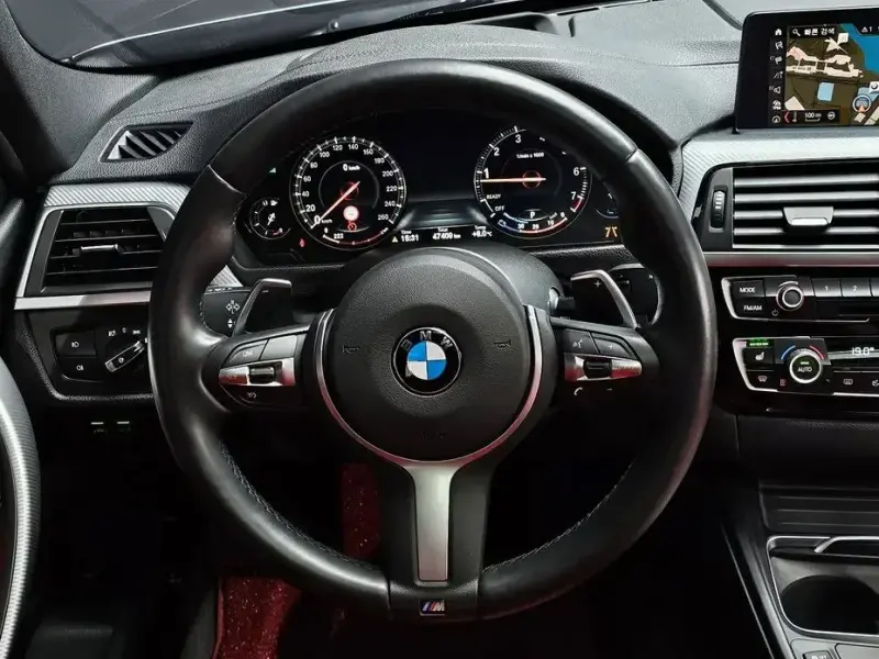 2018 BMW 3 серии с пробегом 48 191 км