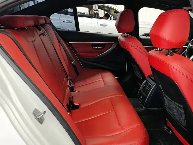 2018 BMW 3 серии с пробегом 102 759 км