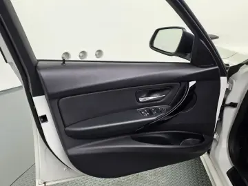2016 BMW 3 серии с пробегом 124 940 км