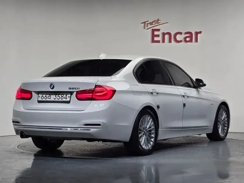 2017 BMW 3 серии с пробегом 85 304 км