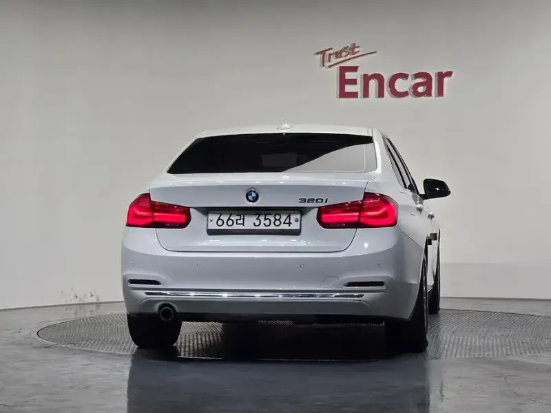 2017 BMW 3 серии с пробегом 85 304 км