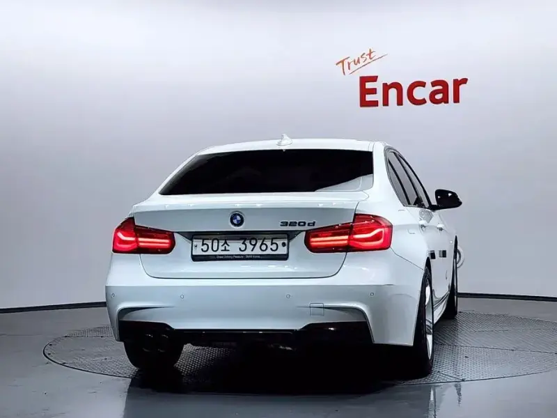2018 BMW 3 серии с пробегом 126 966 км