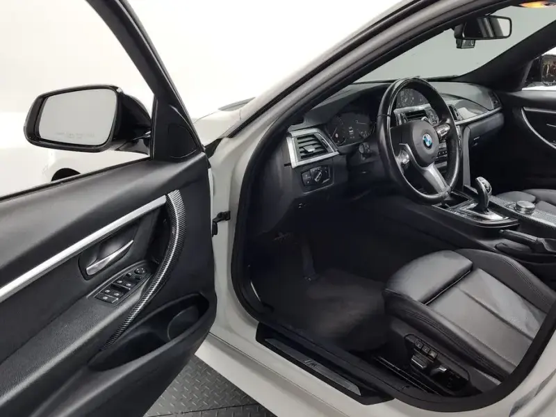 2018 BMW 3 серии с пробегом 126 966 км