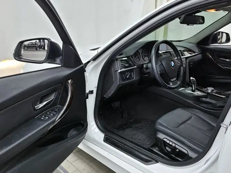 2015 BMW 3 серии с пробегом 77 480 км
