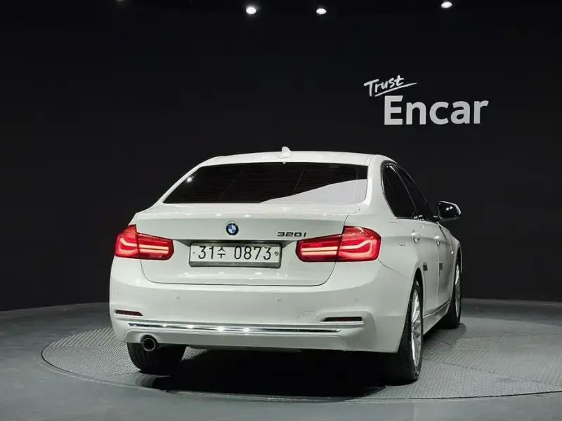 2015 BMW 3 серии с пробегом 102 939 км