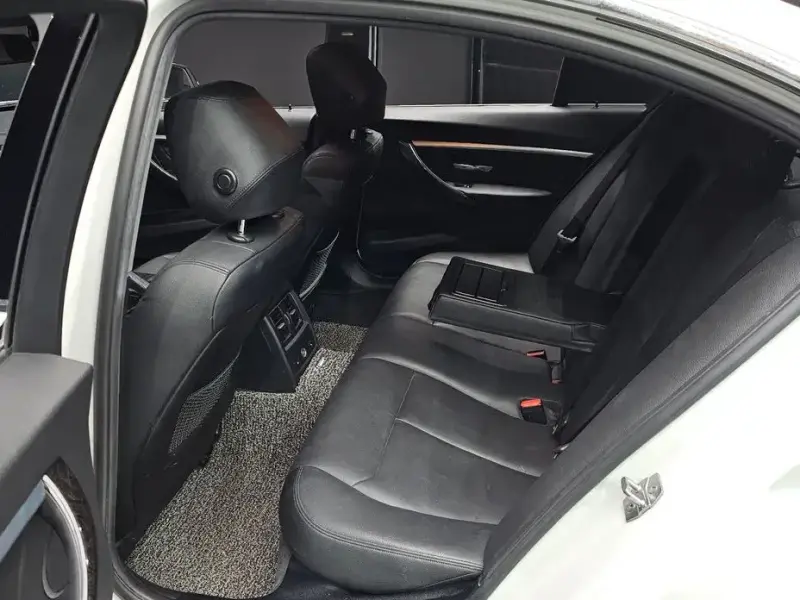 2015 BMW 3 серии с пробегом 102 939 км