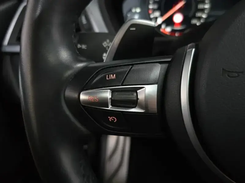 2018 BMW 3 серии с пробегом 59 330 км