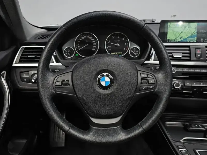 2016 BMW 3 серии с пробегом 54 031 км