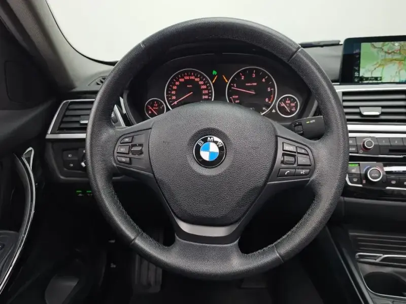 2017 BMW 3 серии с пробегом 98 301 км