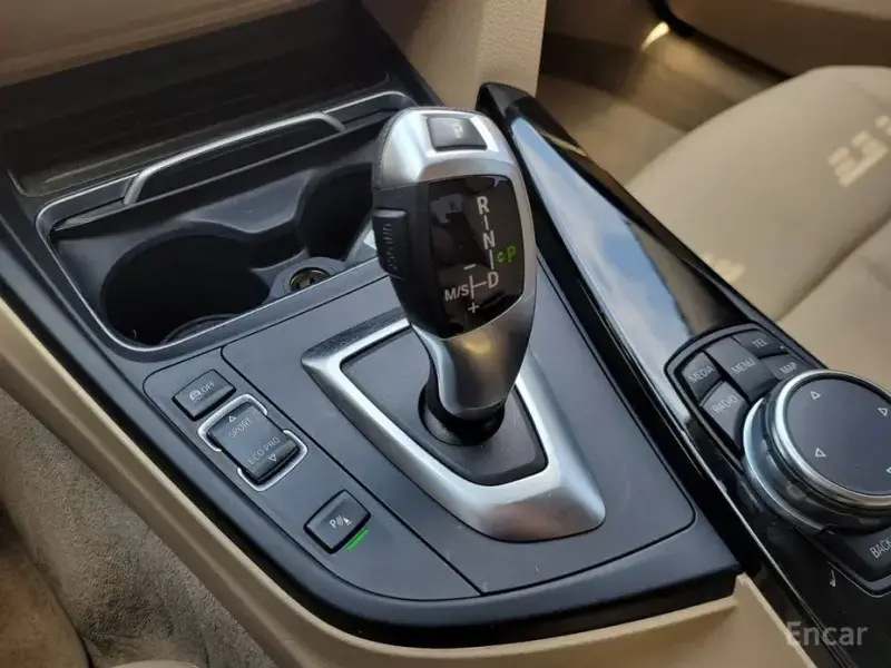 2015 BMW 3 серии с пробегом 111 702 км