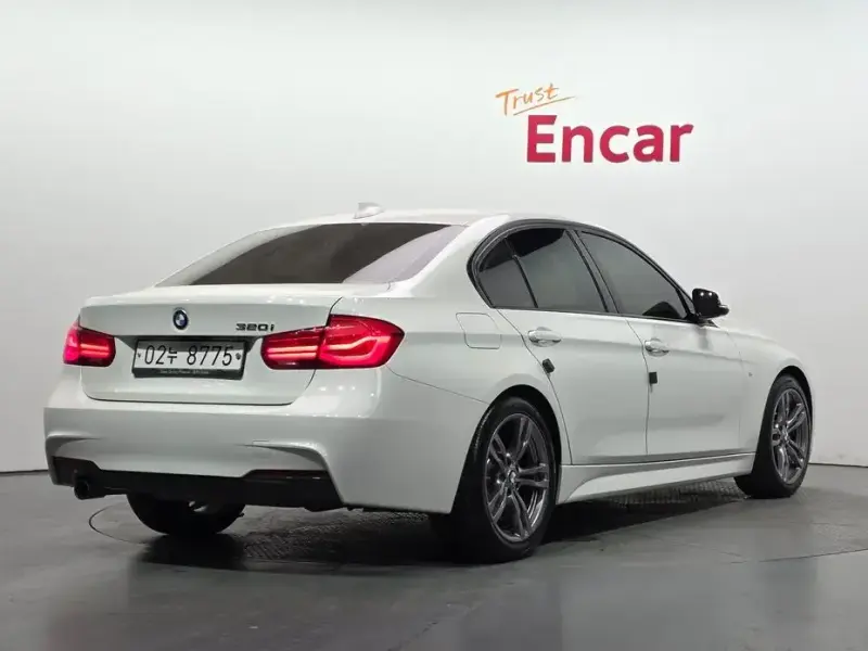 2018 BMW 3 серии с пробегом 92 972 км