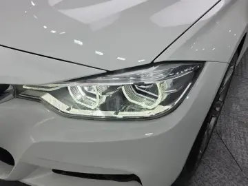 2018 BMW 3 серии с пробегом 92 972 км