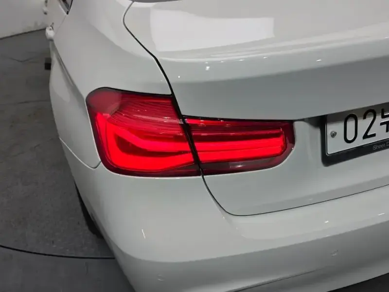 2018 BMW 3 серии с пробегом 92 972 км