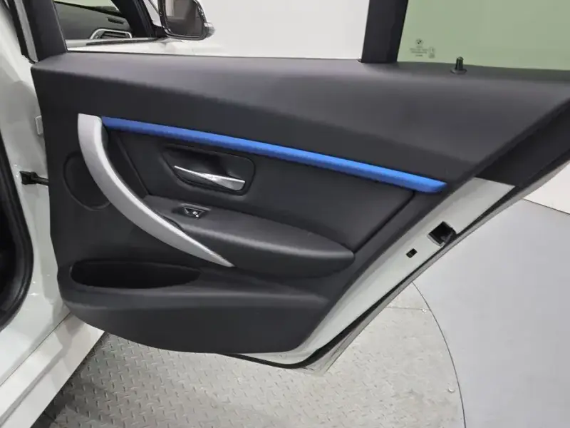 2018 BMW 3 серии с пробегом 92 972 км