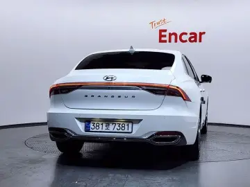 2022 Hyundai Grandeur с пробегом 67 672 км