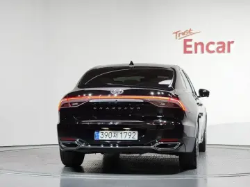 2022 Hyundai Grandeur с пробегом 92 621 км