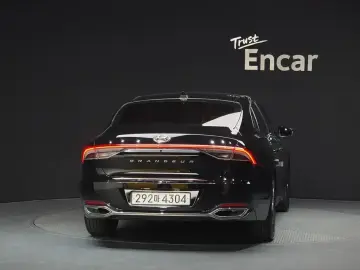 2022 Hyundai Grandeur с пробегом 64 408 км