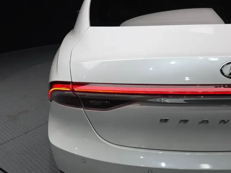 2022 Hyundai Grandeur с пробегом 44 823 км