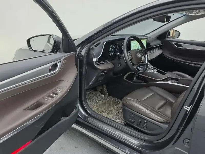 2022 Hyundai Grandeur с пробегом 68 233 км