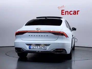 2022 Hyundai Grandeur с пробегом 81 118 км